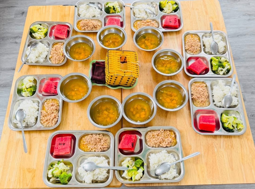 bữa ăn tlgtlg